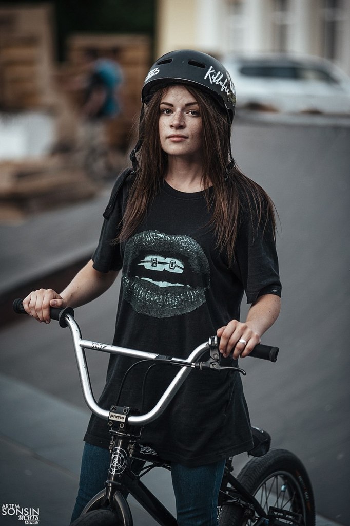BMX Райдер Елизавета посадских