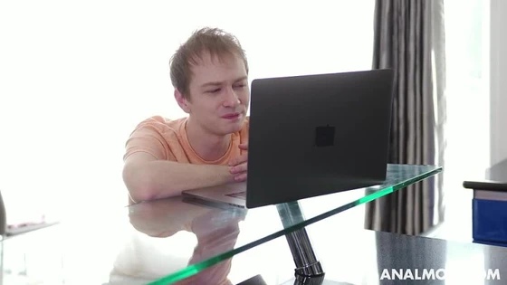 [AnalMom] Ученик трахает Lilian Stone в анал.